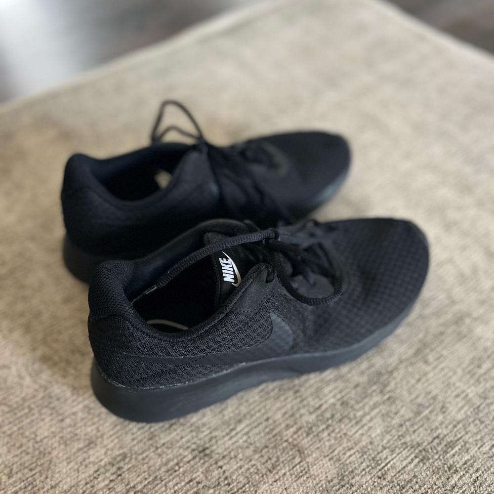 Women’s Nikes